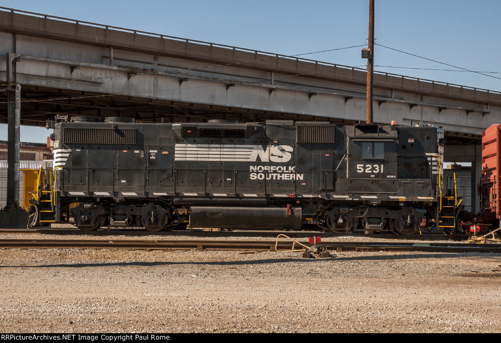 NS 5231, High Hood EMD GP38-2 RCL locomotive working at the NS Yard 